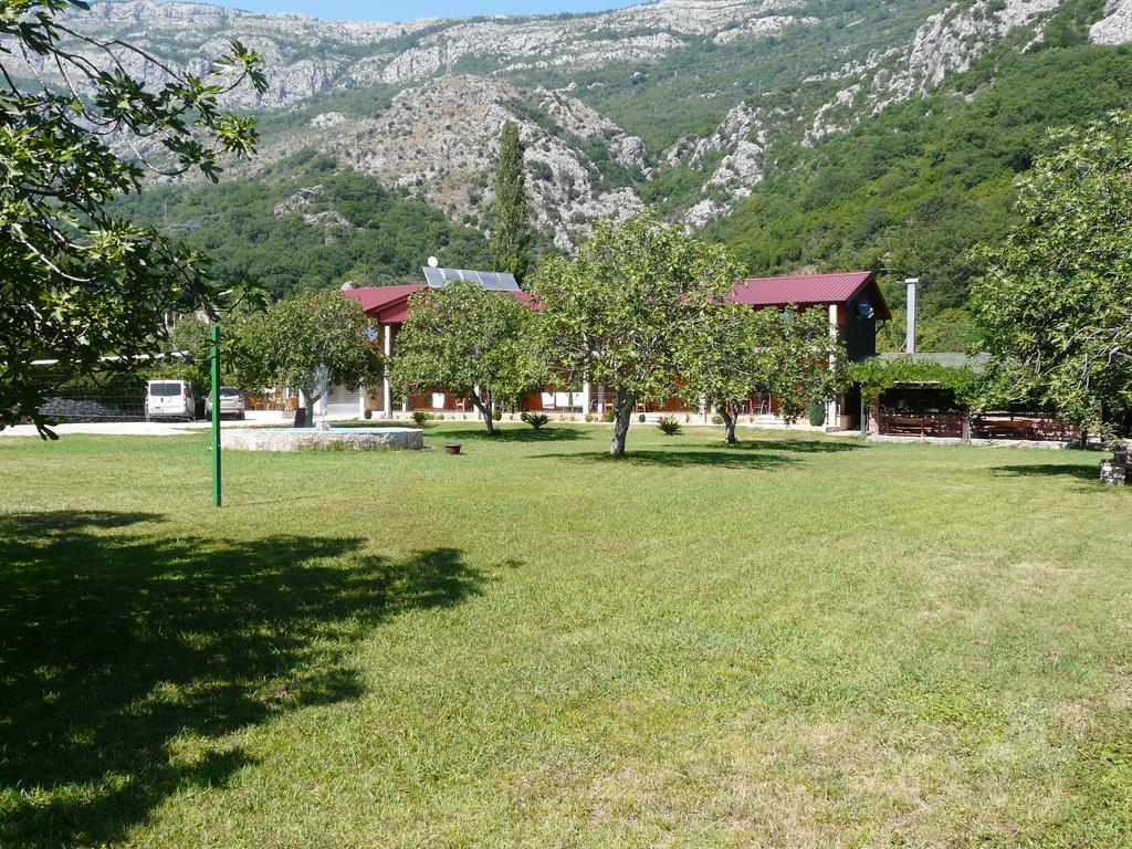 Guest House Jadran Pol Petrovac Εξωτερικό φωτογραφία